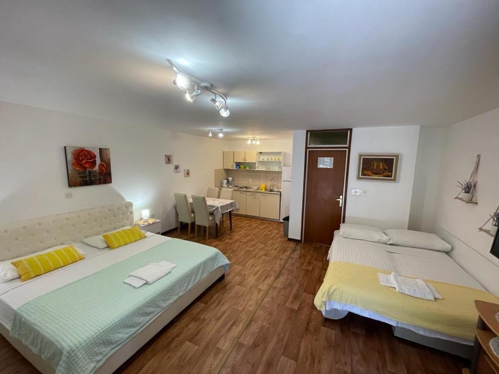 Apartmani Mavrinac Nerezine Phòng bức ảnh